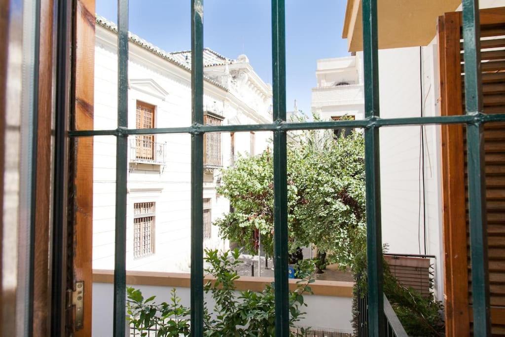 Modern & Nice Apartment. Old Town. Private Parking Séville Extérieur photo