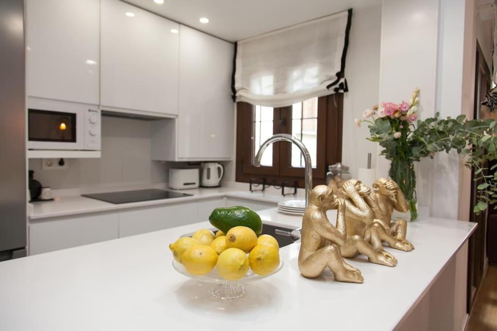 Modern & Nice Apartment. Old Town. Private Parking Séville Extérieur photo