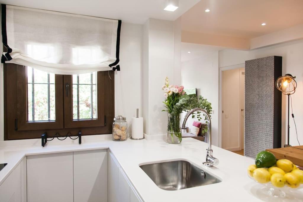 Modern & Nice Apartment. Old Town. Private Parking Séville Extérieur photo